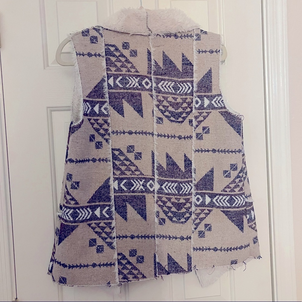 Mossimo Supply Company- Boho Vest - Picture 2 of 6